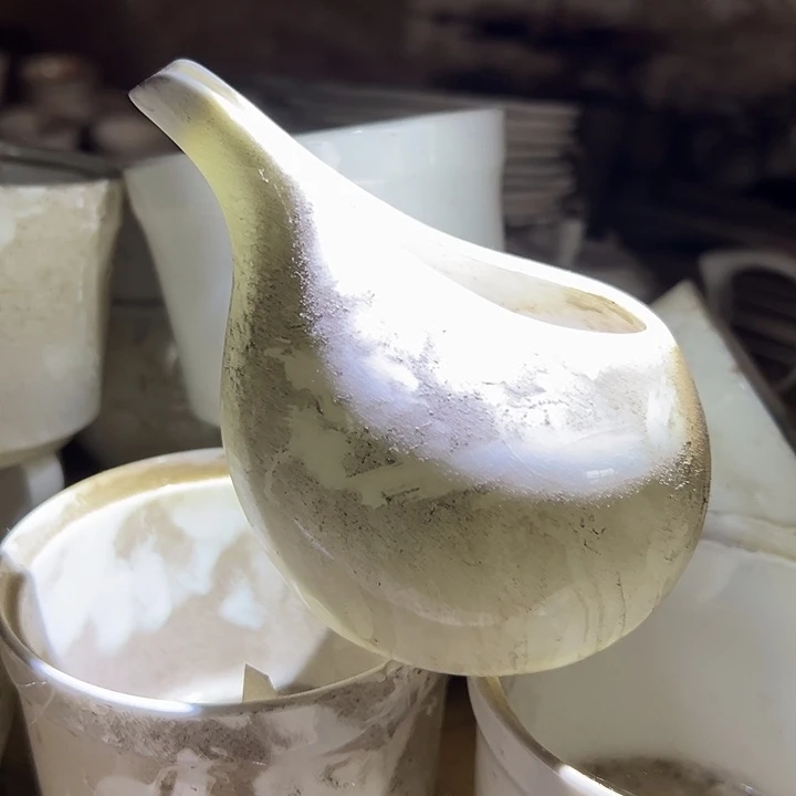 国营尾货骨瓷奶杯一个