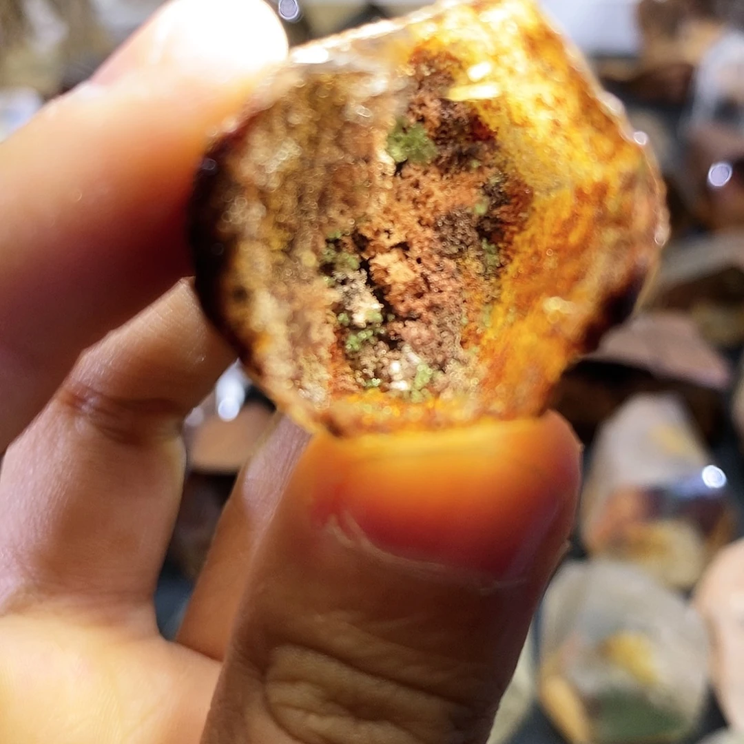 【闪购商品】车挂未镶嵌水晶?****✈天然水晶原石