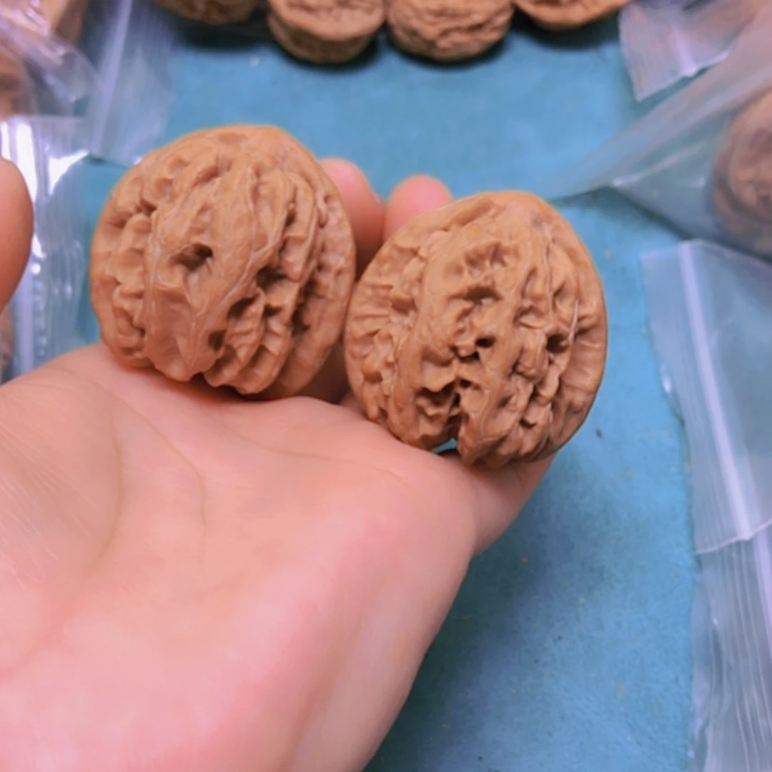 【闪购商品】把件核桃42平谷方块有修