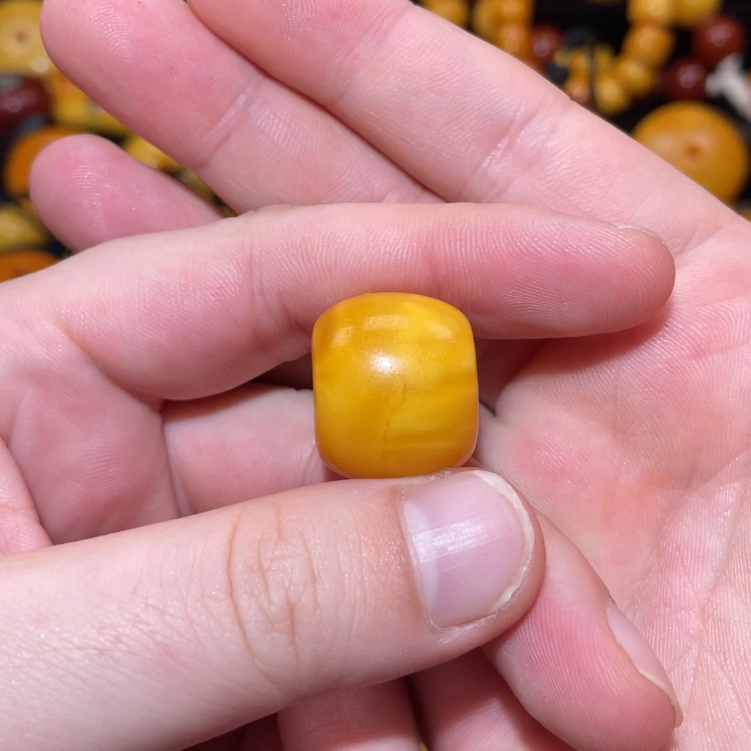 小***7未镶嵌琥珀裸石墩子