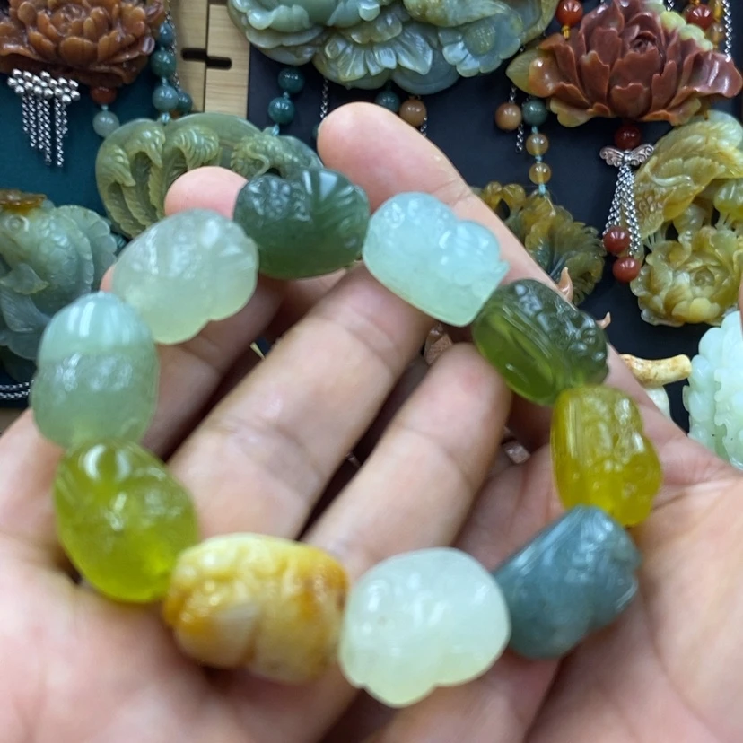 【闪购商品】未镶嵌岫玉手牌