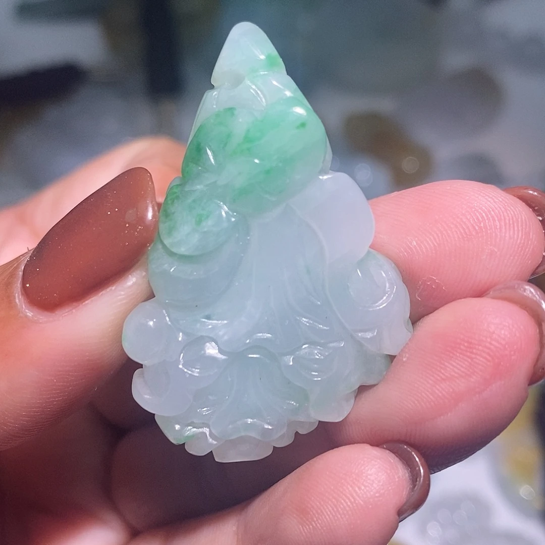 翡翠未镶嵌颈饰白菜