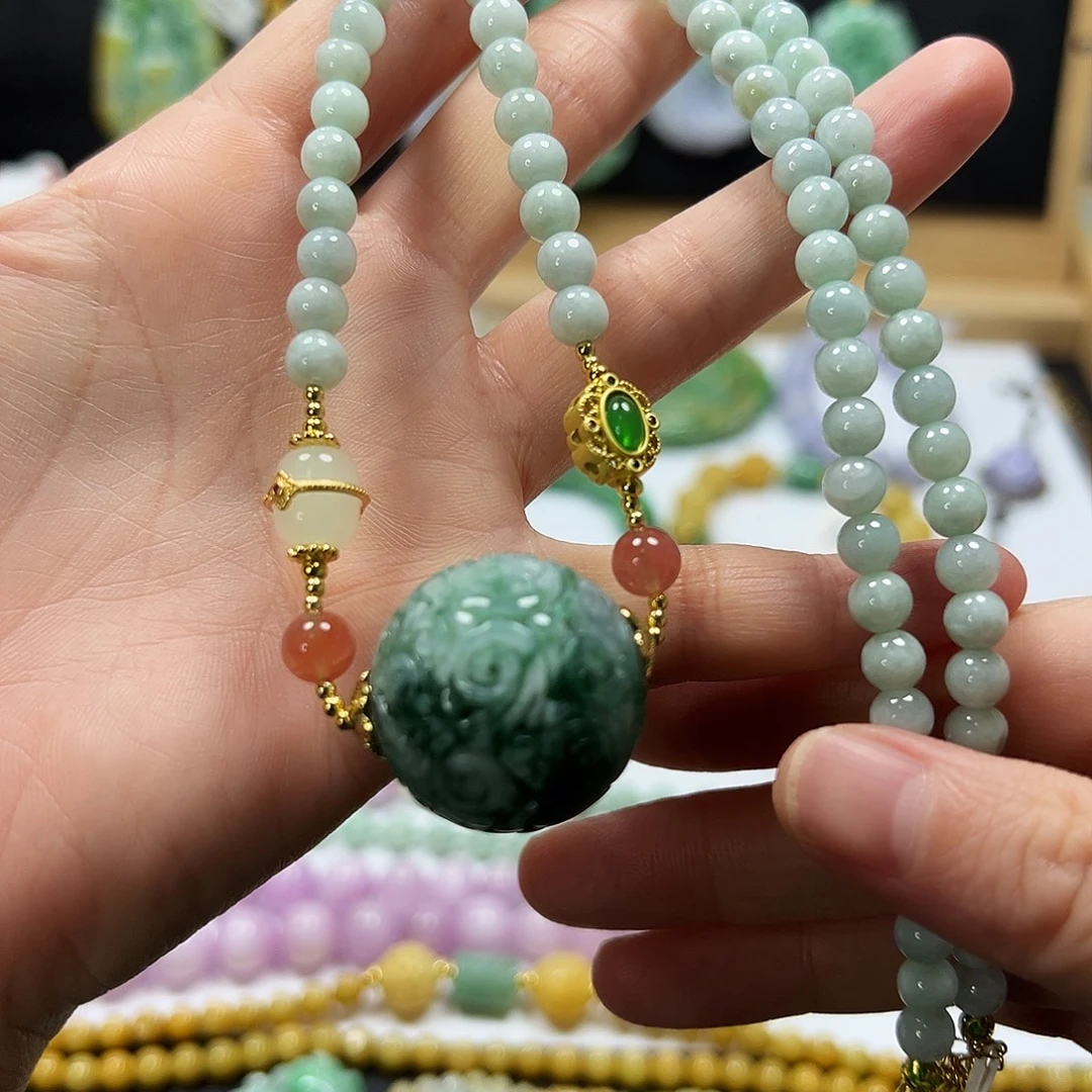 翡翠未镶嵌颈饰吊坠