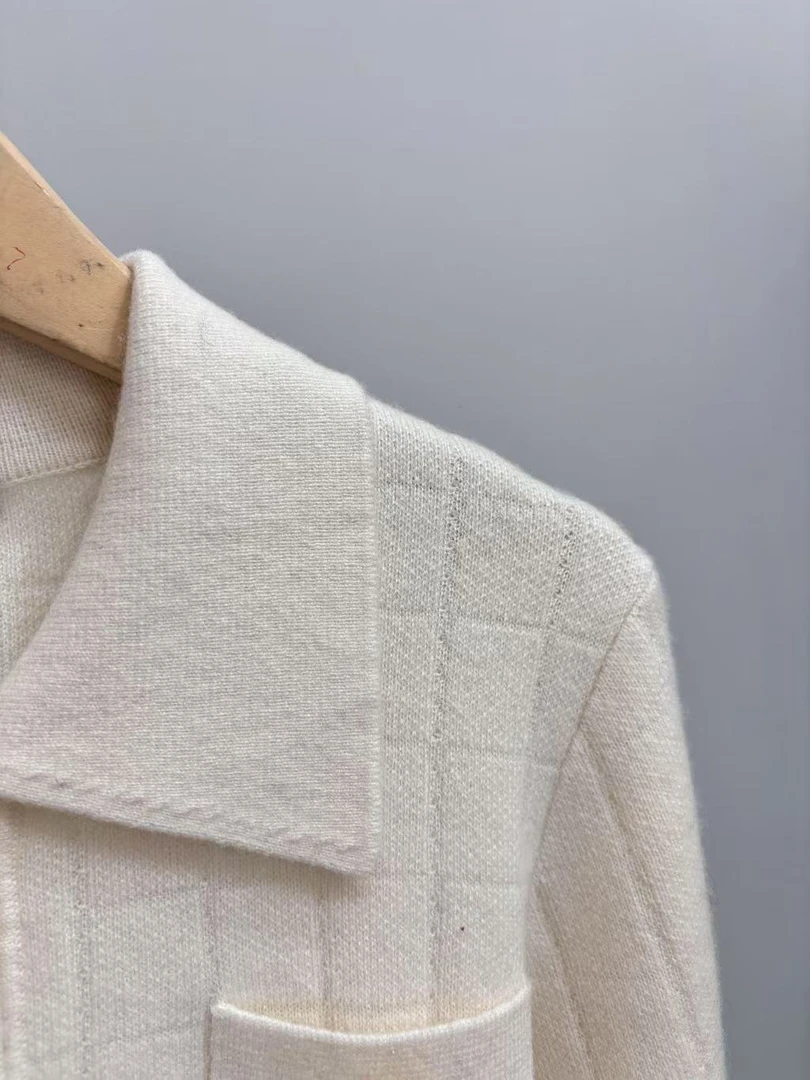 【轻奢】长袖设计感秋冬季薄毛衫白色开衫毛衣 LFY11