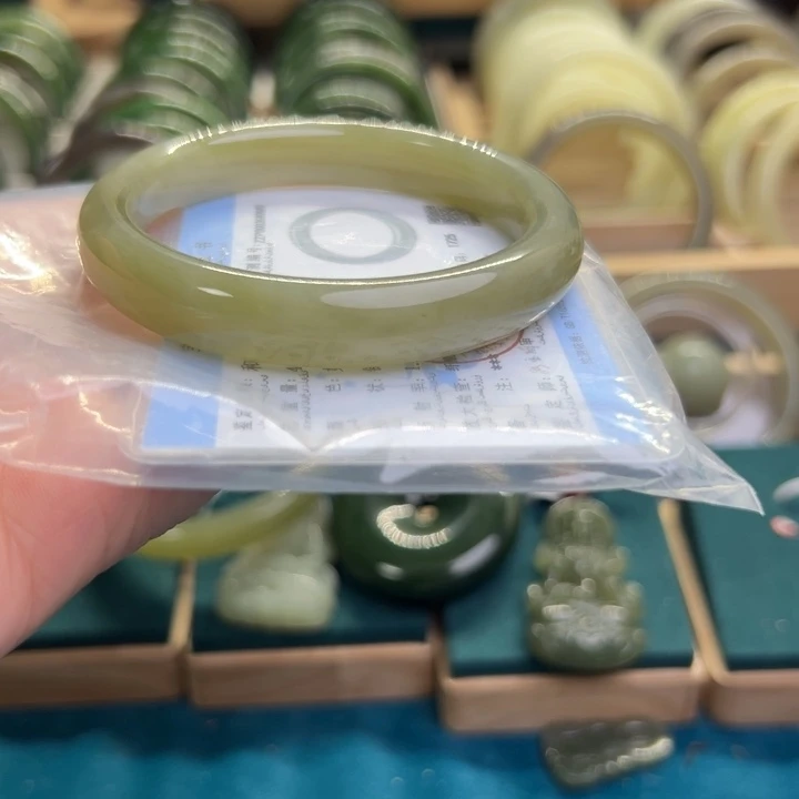 和田玉手镯未镶嵌57圈围80683