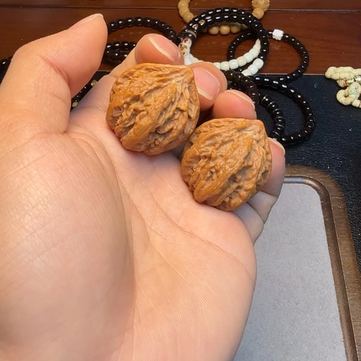 文玩核桃把件蚂蚁纹手捻
