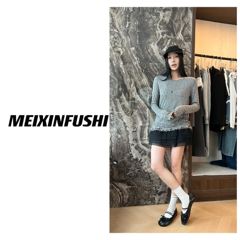 【Mei Xin】点点木耳边设计打底上衣/2092/D
