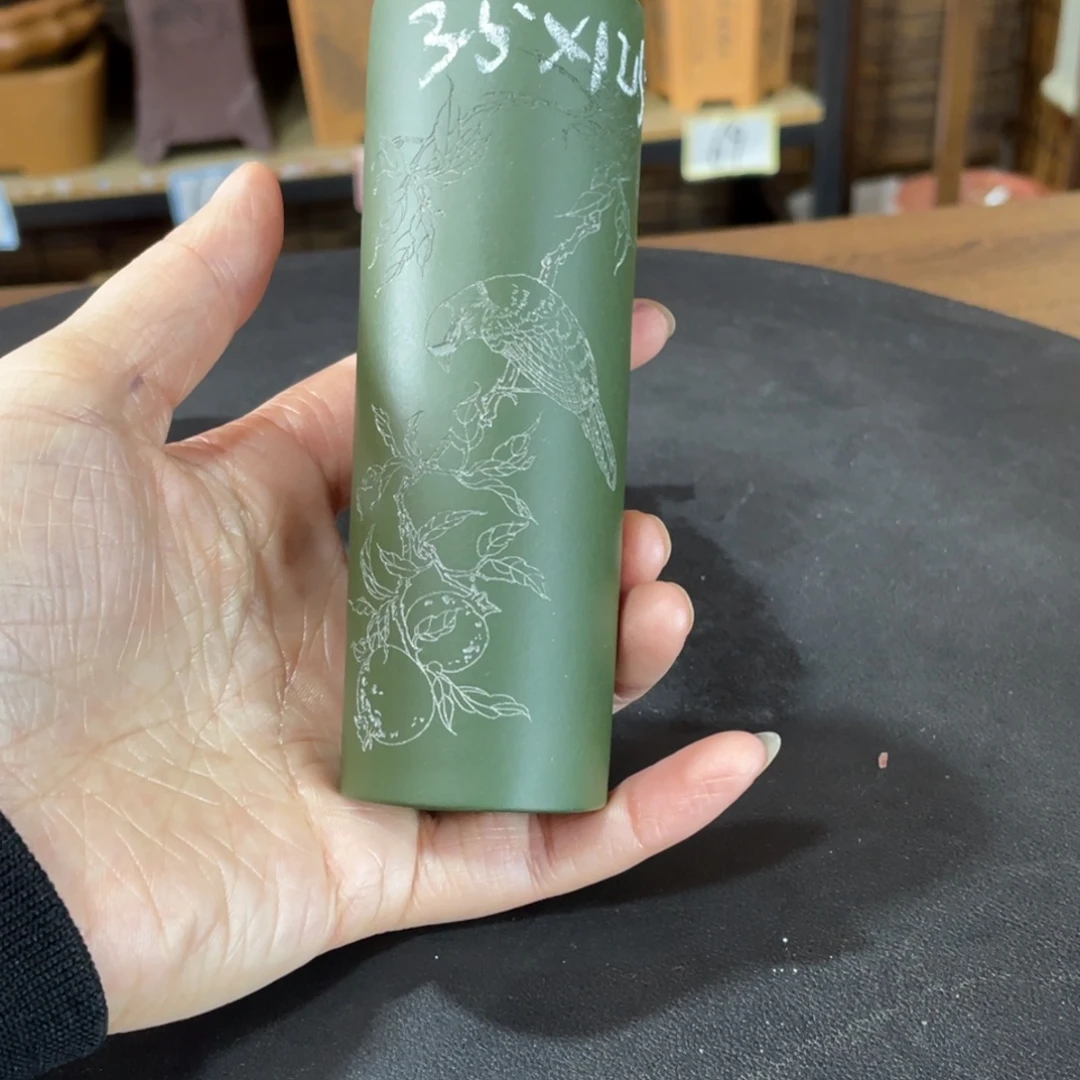 紫砂花盆在你面前