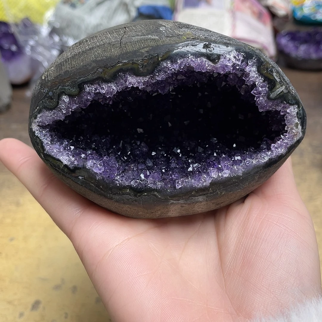 紫晶未镶嵌大型摆件（非配饰）