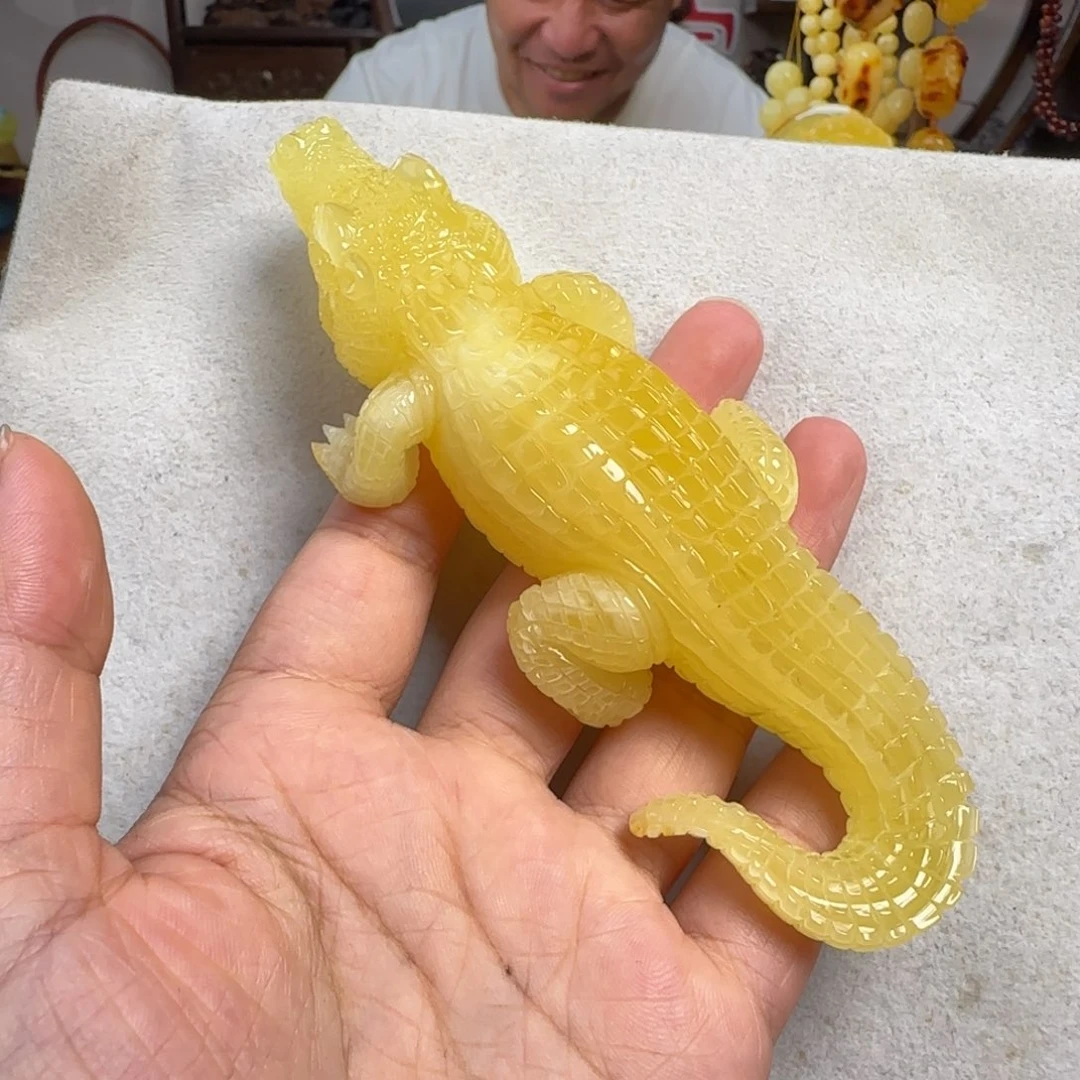 蜜蜡未镶嵌珠宝奇石