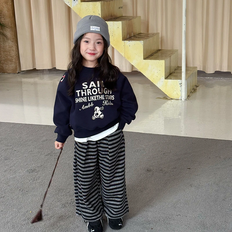 【秋款新品】秋季休闲洋气卫衣男女儿童宽松刺绣企鹅字母卫衣25F021