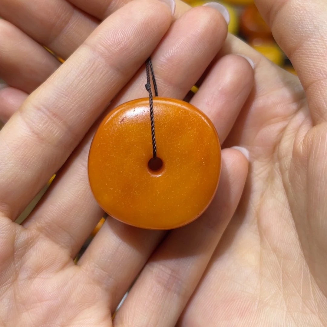 【闪购商品】琥珀裸石未镶嵌饼子