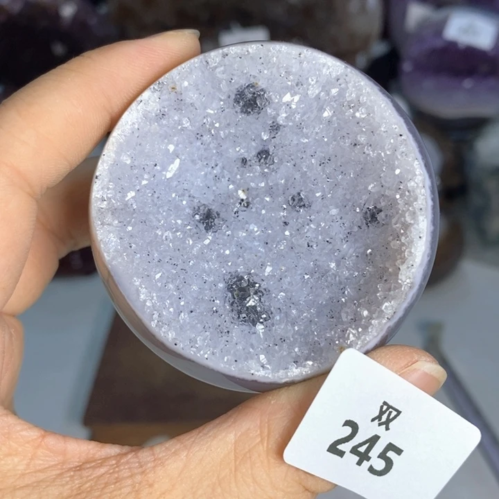 未镶嵌水晶大型摆件（非配饰）