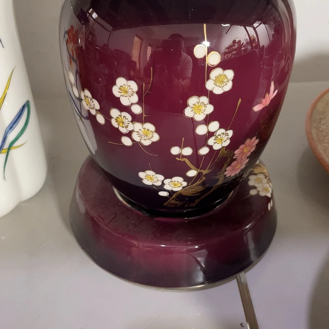 琦***一瓷器制作工艺精湛