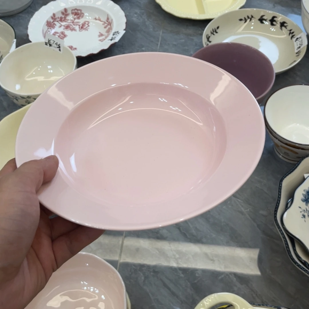 陶瓷微瑕餐具介意勿拍，满18飞！