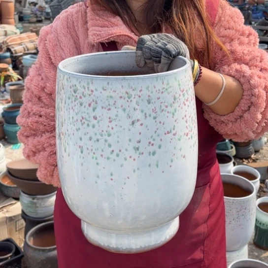 红陶口20高31瑕疵