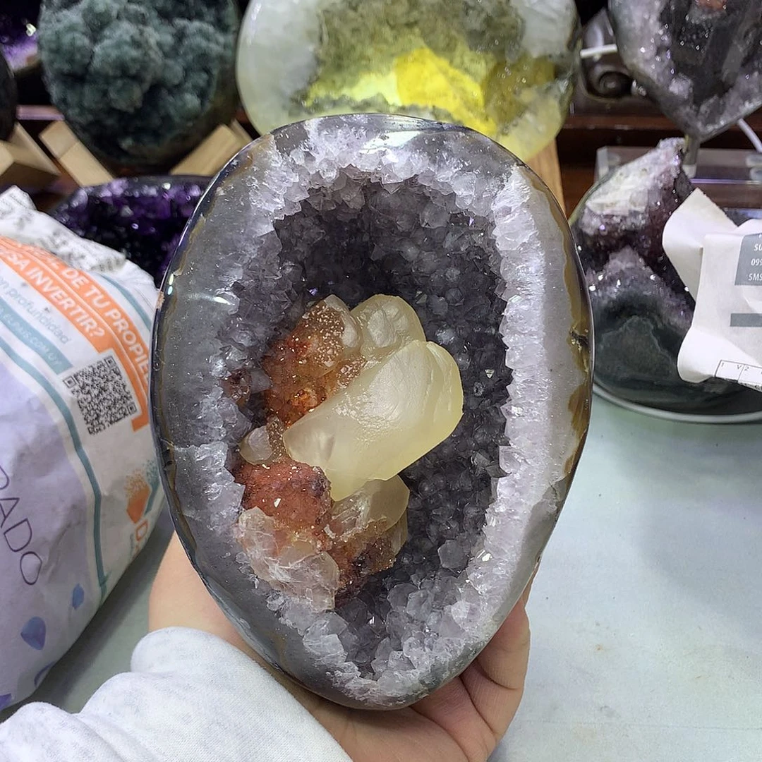 笑***未镶嵌紫晶大型摆件（非配饰）