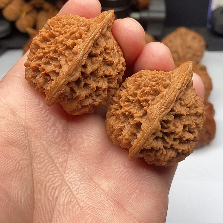 文玩核桃把件满天星