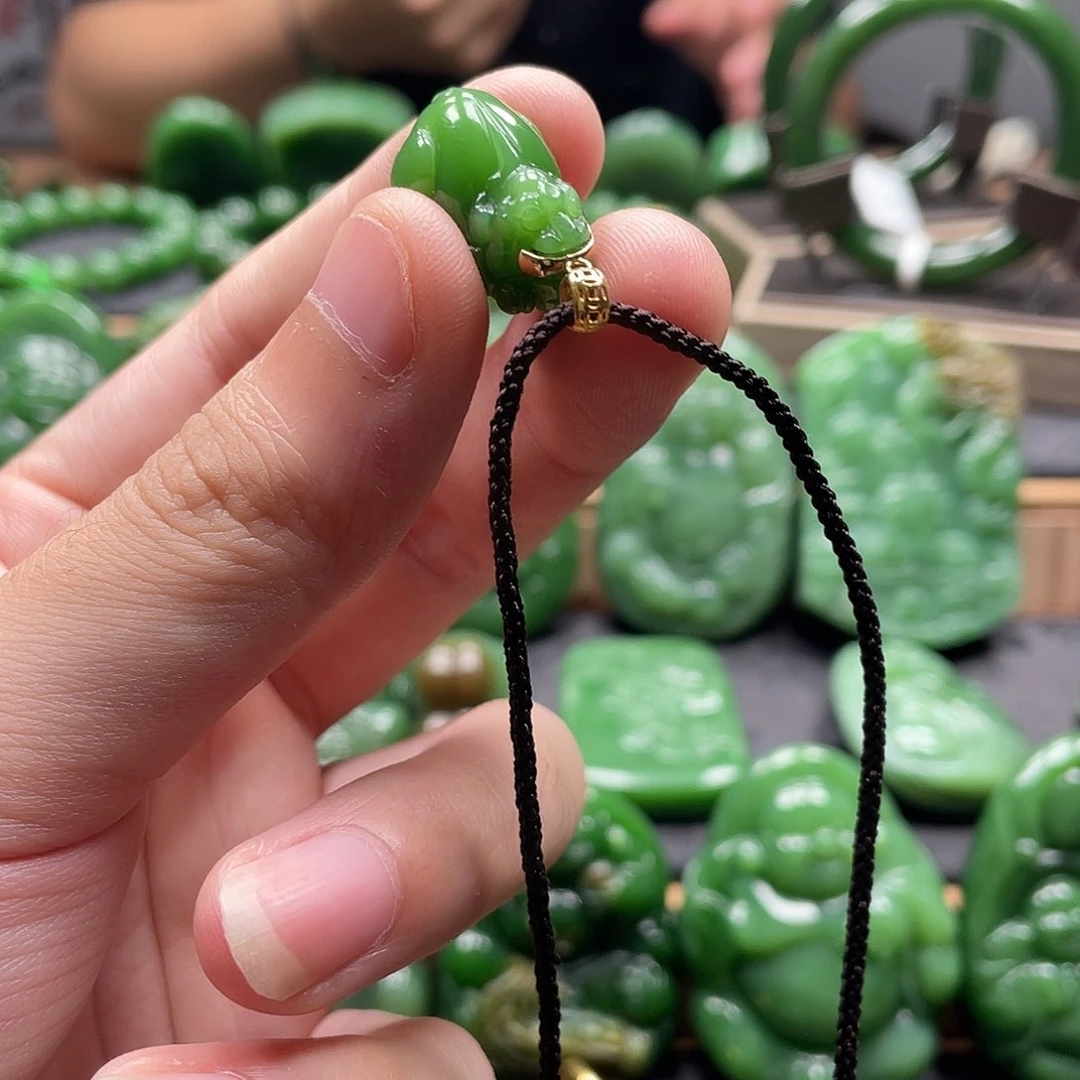 和田玉（碧玉）18K金镶嵌颈饰