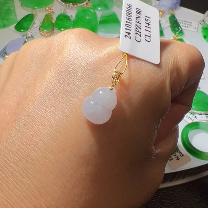 翡翠挂件18K金镶嵌