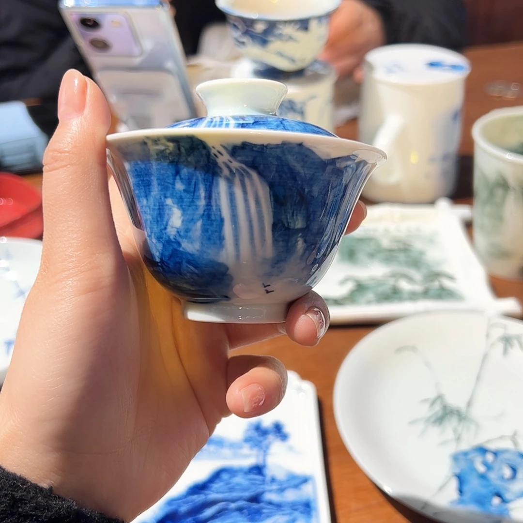 杯招***超青花手绘山水盖碗