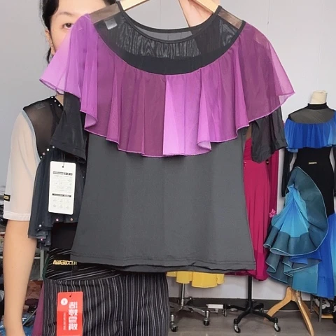 枫***草L。