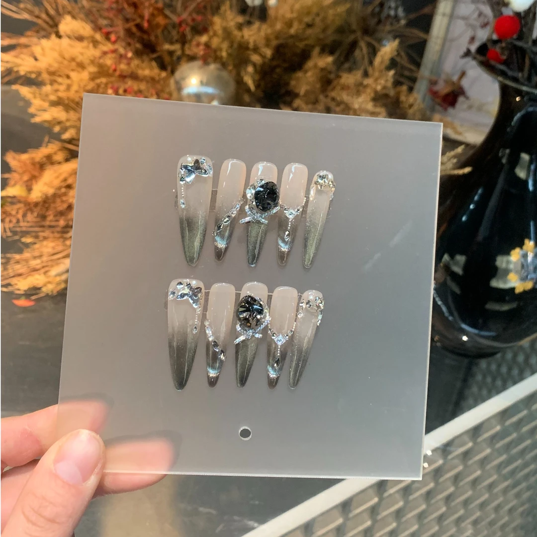 【坏女人】新款穿戴甲长椭圆美甲渐变微笑猫眼琉璃灰