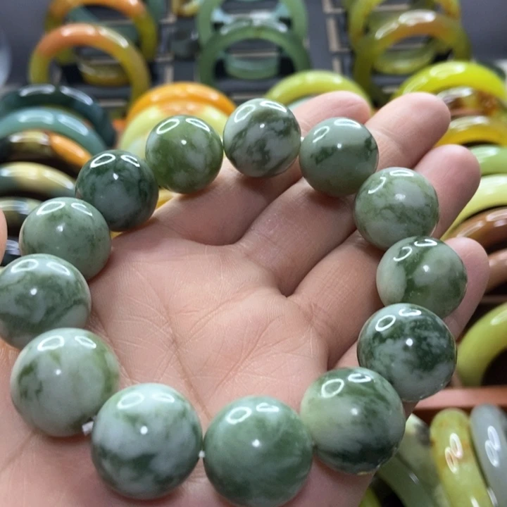 蛇纹石玉手镯未镶嵌