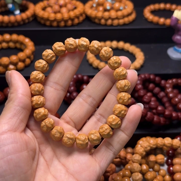 乌***号猴头核桃吊坠猴头