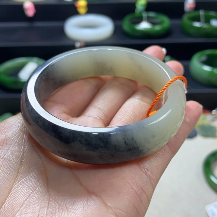 和田玉未镶嵌手镯新疆青花籽方镯