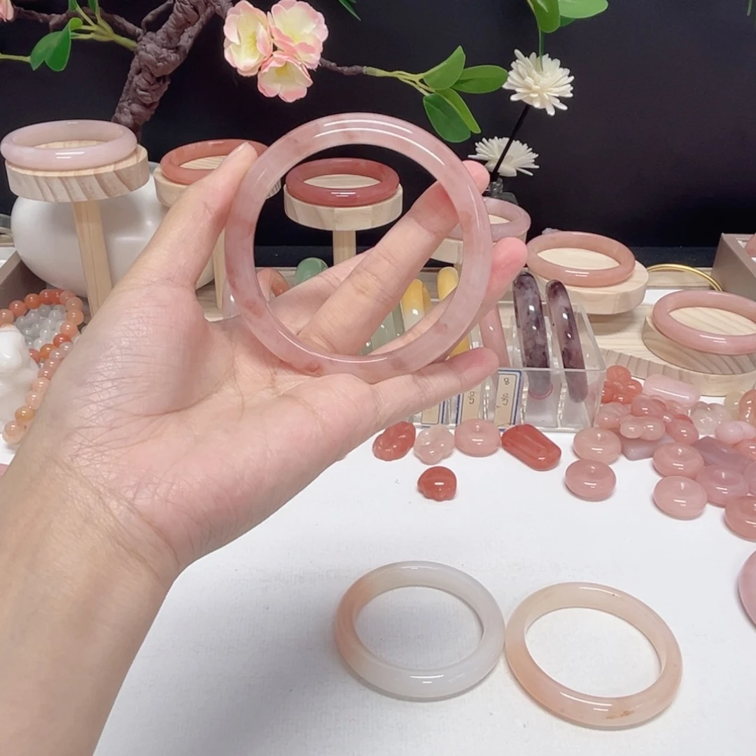 未镶嵌手镯石英质玉困****.