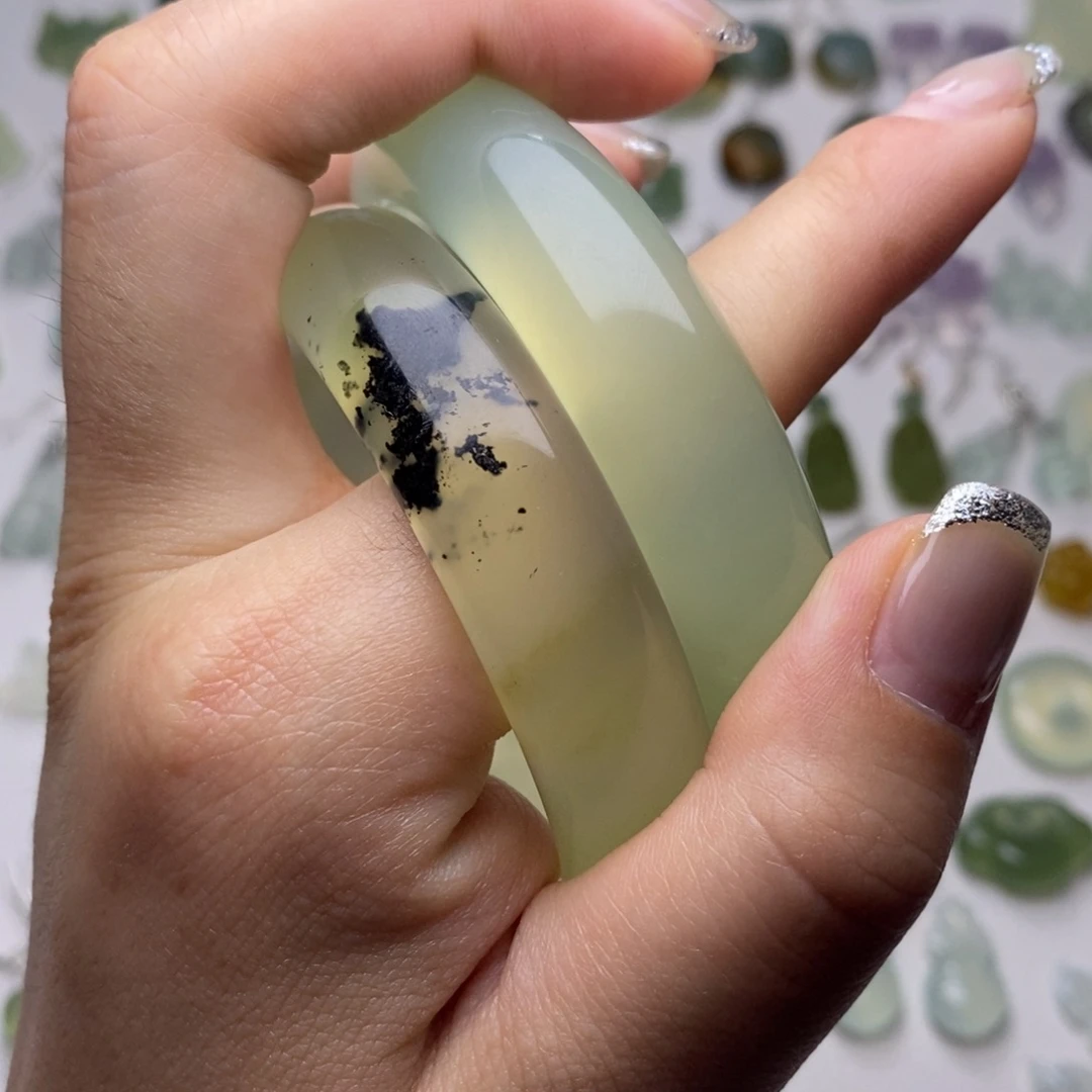 云***西蛇纹石玉未镶嵌耳饰/颈饰