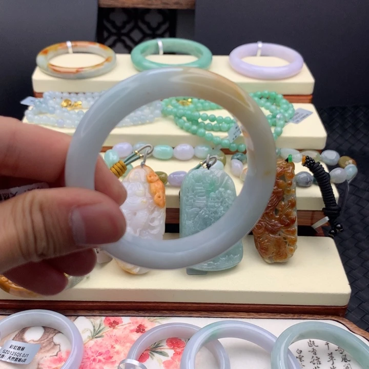 翡翠未镶嵌手镯手镯