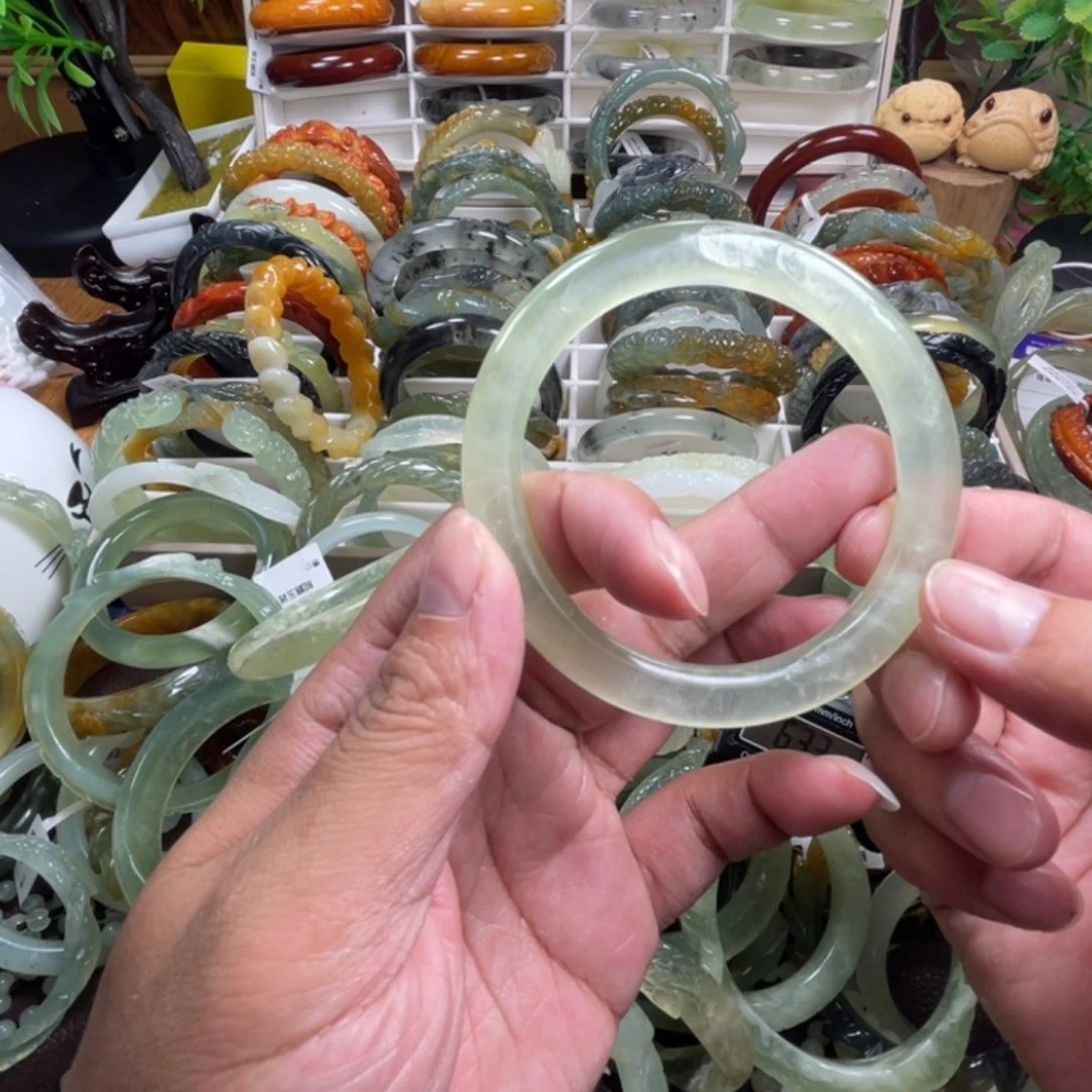 未镶嵌蛇纹石玉手镯小*又