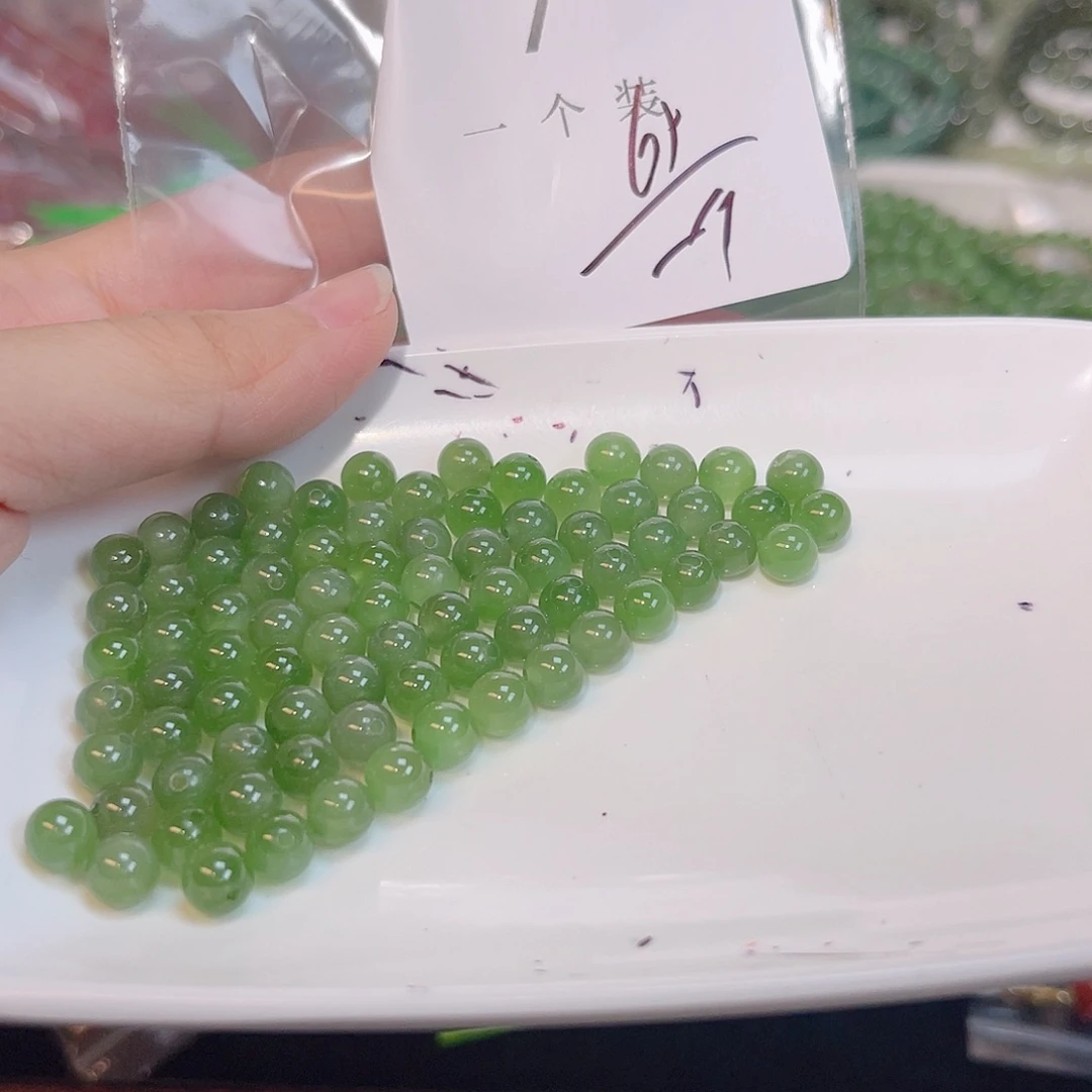 未镶嵌珠宝半成品水晶7 。