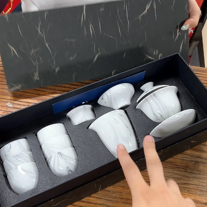 孤品茶具套装等。