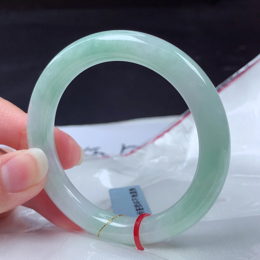 翡翠未镶嵌手镯54圆条m114011