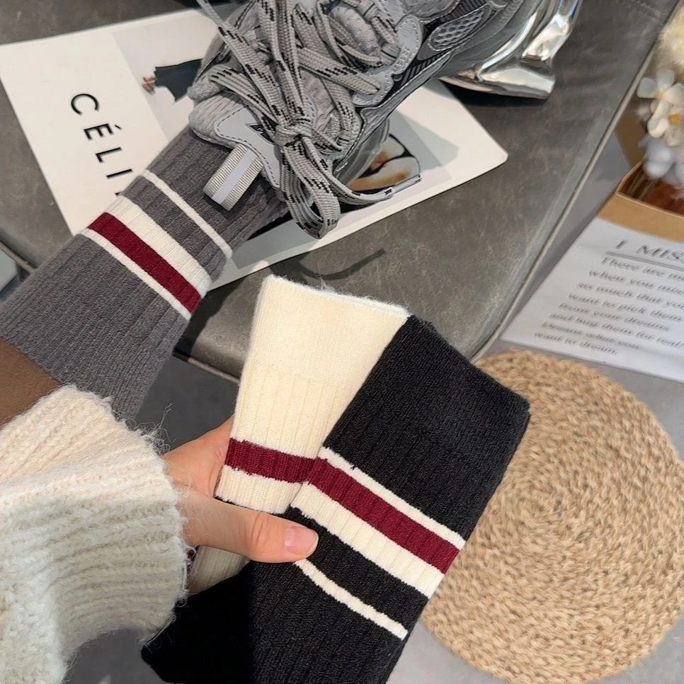 对外秋冬条纹袜子女保暖搭配鲨鱼裤百搭高级中筒袜堆堆袜TV条纹袜