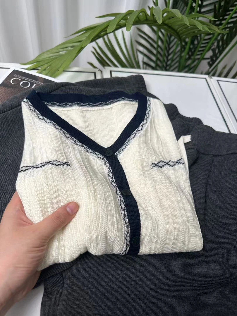 【极光~白】2025新款百搭简约韩版上衣A870