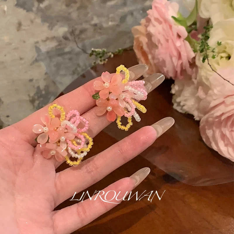 非金属仿珍珠耳饰 粉色串珠缤纷海棠朵耳钉新款超仙森系清新耳饰