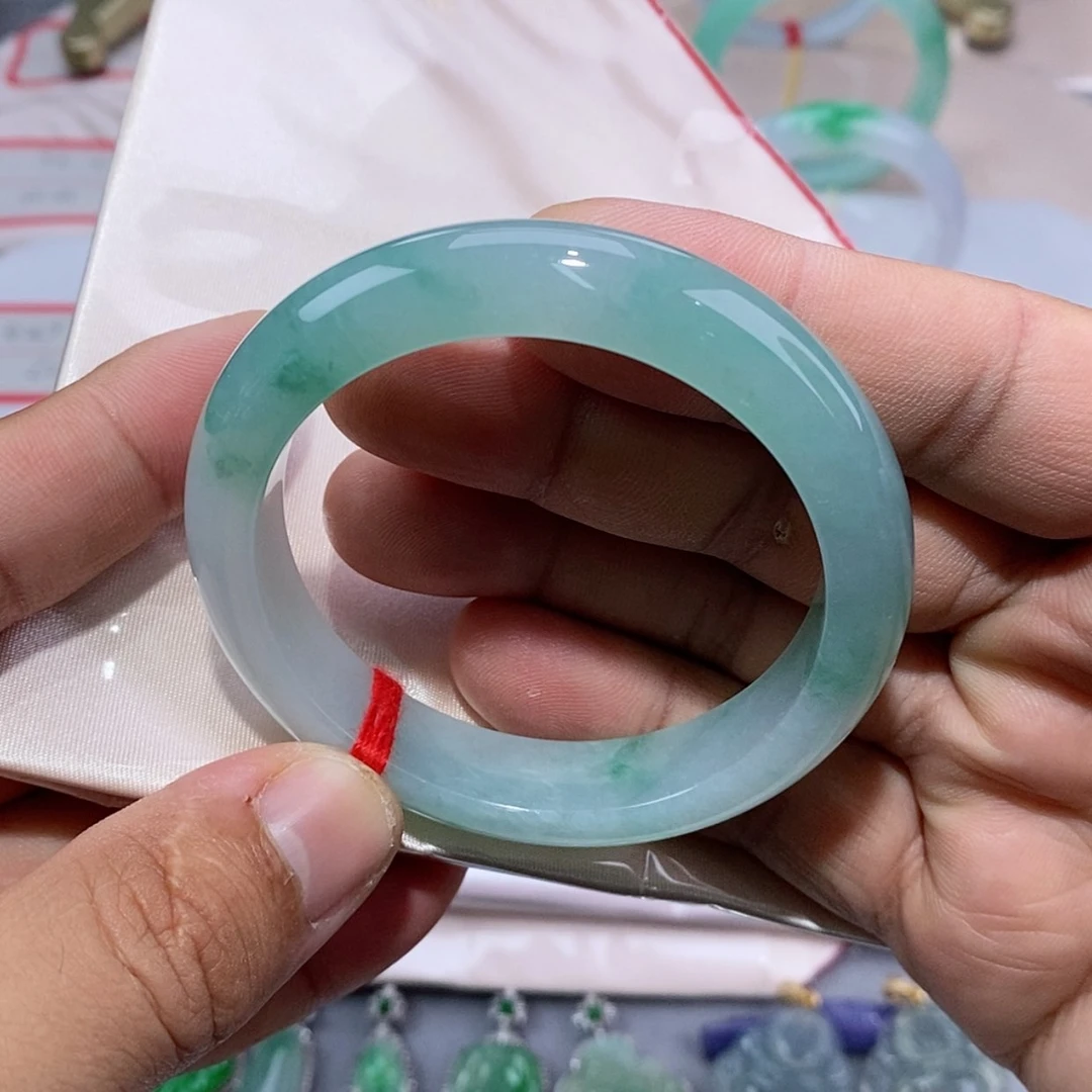 【闪购商品】未镶嵌手镯翡翠