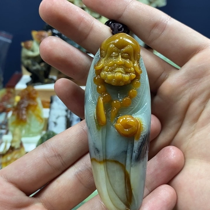 岫玉未镶嵌手把件笑**语