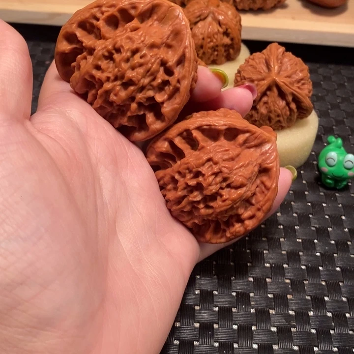 文玩核桃吊坠光****店核桃。官帽