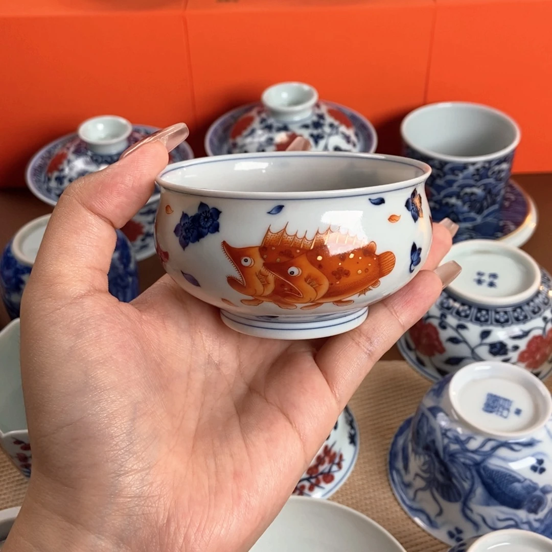洪印慕明青花矾红桃花鳜鱼炉式杯