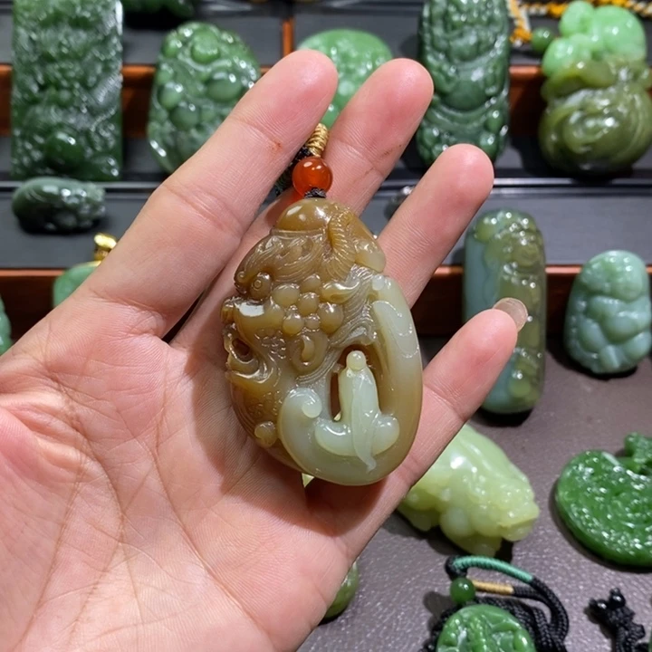 未镶嵌和田玉挂件