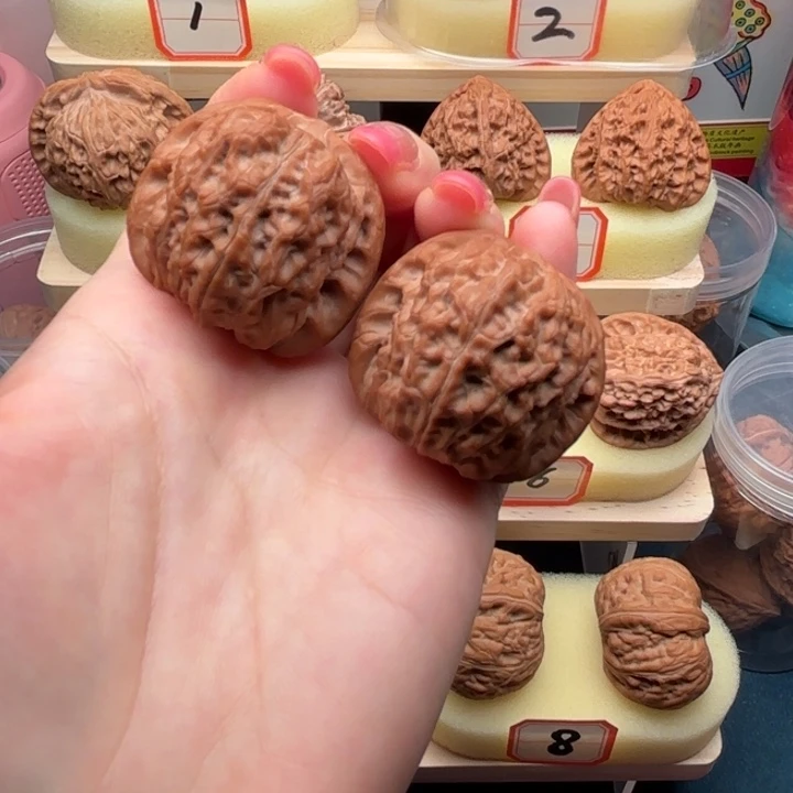 文玩核桃把件39全品血麒麟