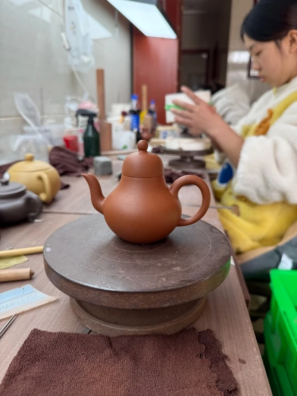 思亭壶原矿小红泥40目大概170cc左右半手工