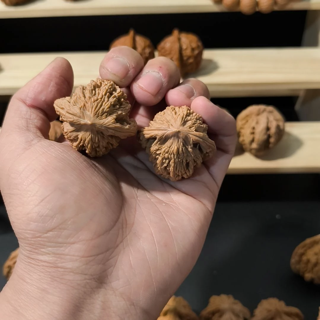 文玩核桃吊坠40麦虎