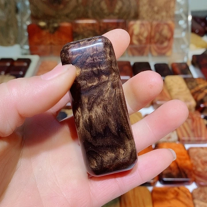 天***戈香榧木木质哈把玩件58888
