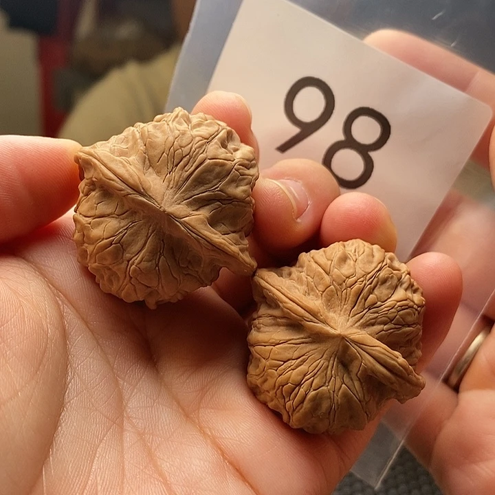 文玩核桃吊坠98号